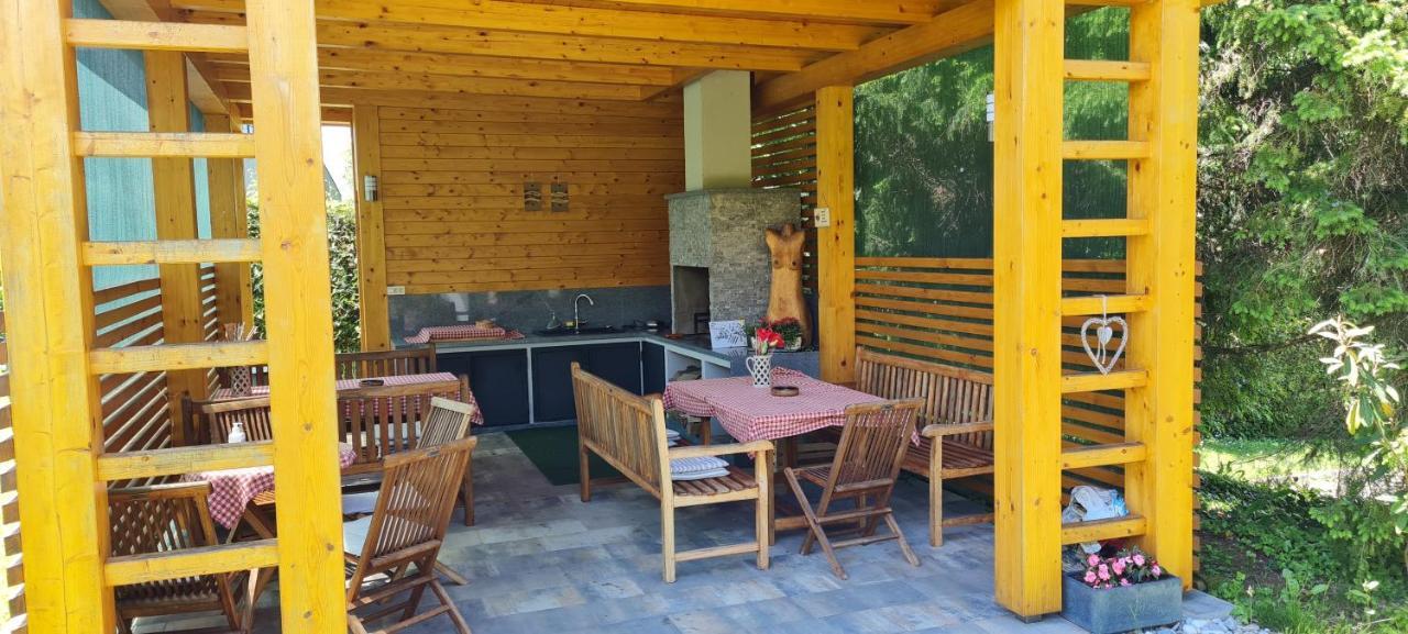 Apartment Sobe Ravbar Novo Mesto Buitenkant foto