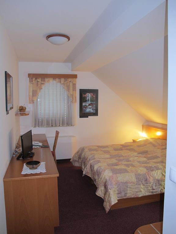 Apartment Sobe Ravbar Novo Mesto Kamer foto