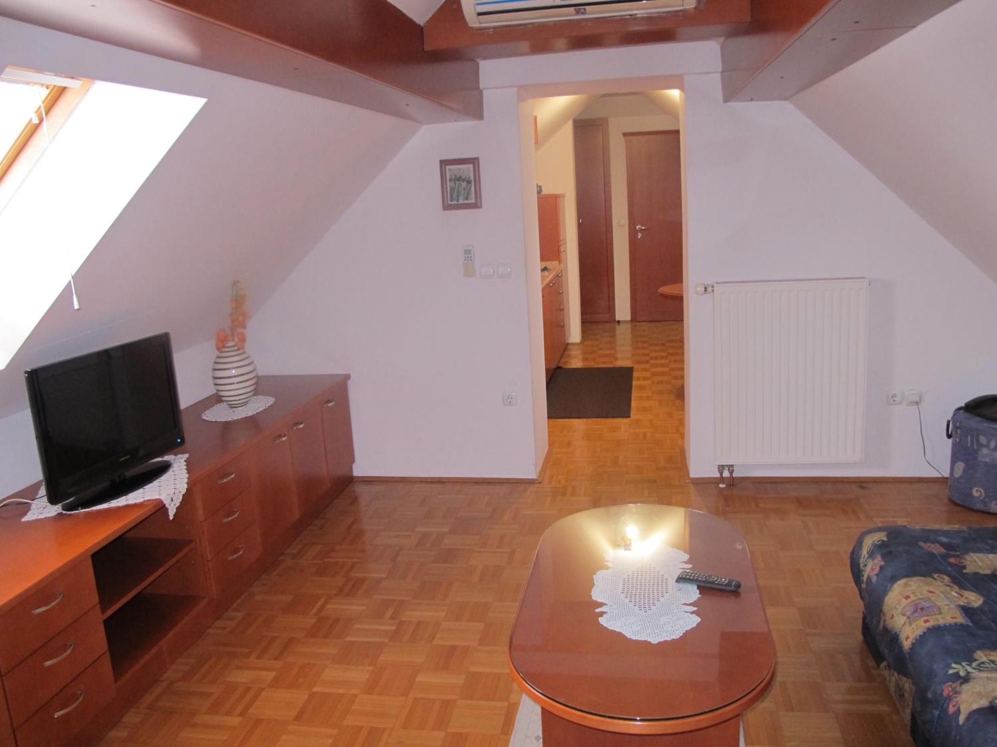 Apartment Sobe Ravbar Novo Mesto Kamer foto