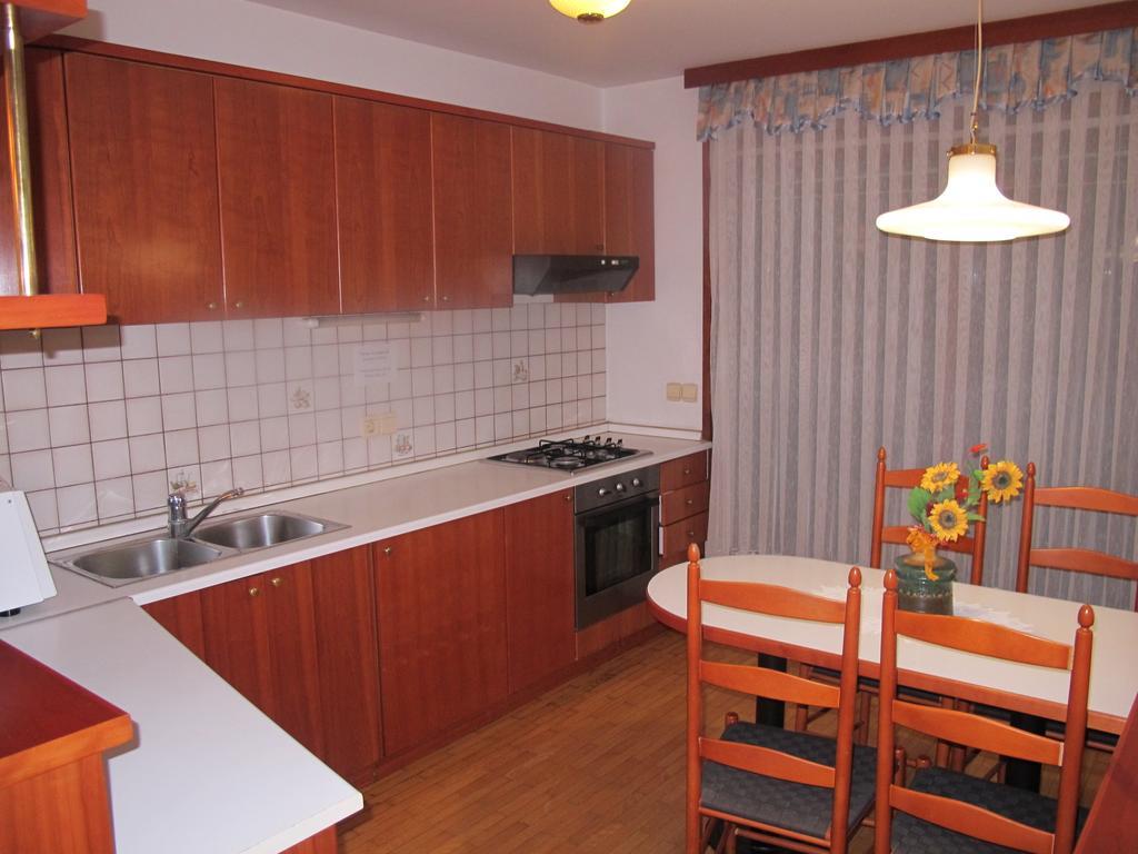 Apartment Sobe Ravbar Novo Mesto Kamer foto
