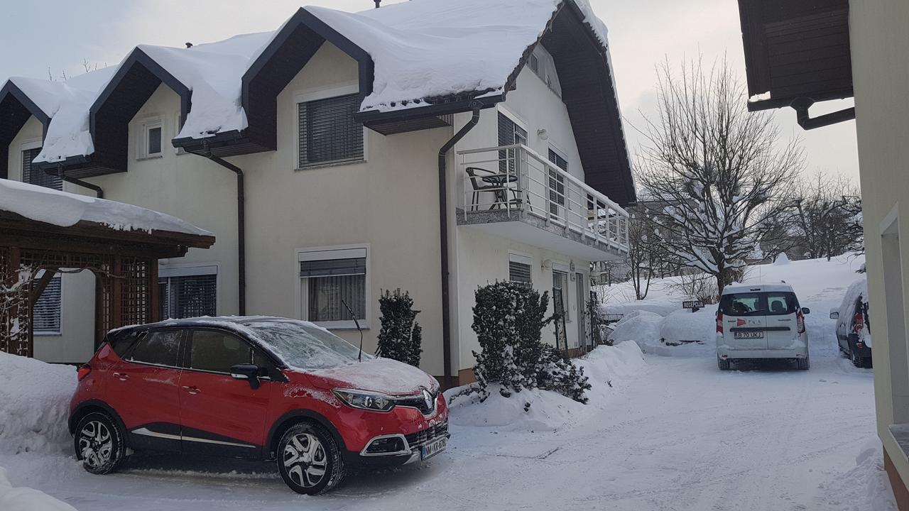 Apartment Sobe Ravbar Novo Mesto Buitenkant foto